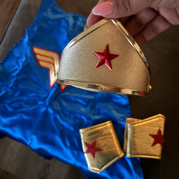 Wonder Women Girls costume size 10-12 - Picture 3 of 5